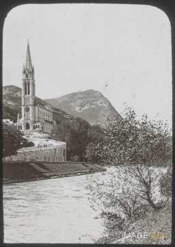 Sanctuaire Notre-Dame de Lourdes (Hautes-Pyrénées)